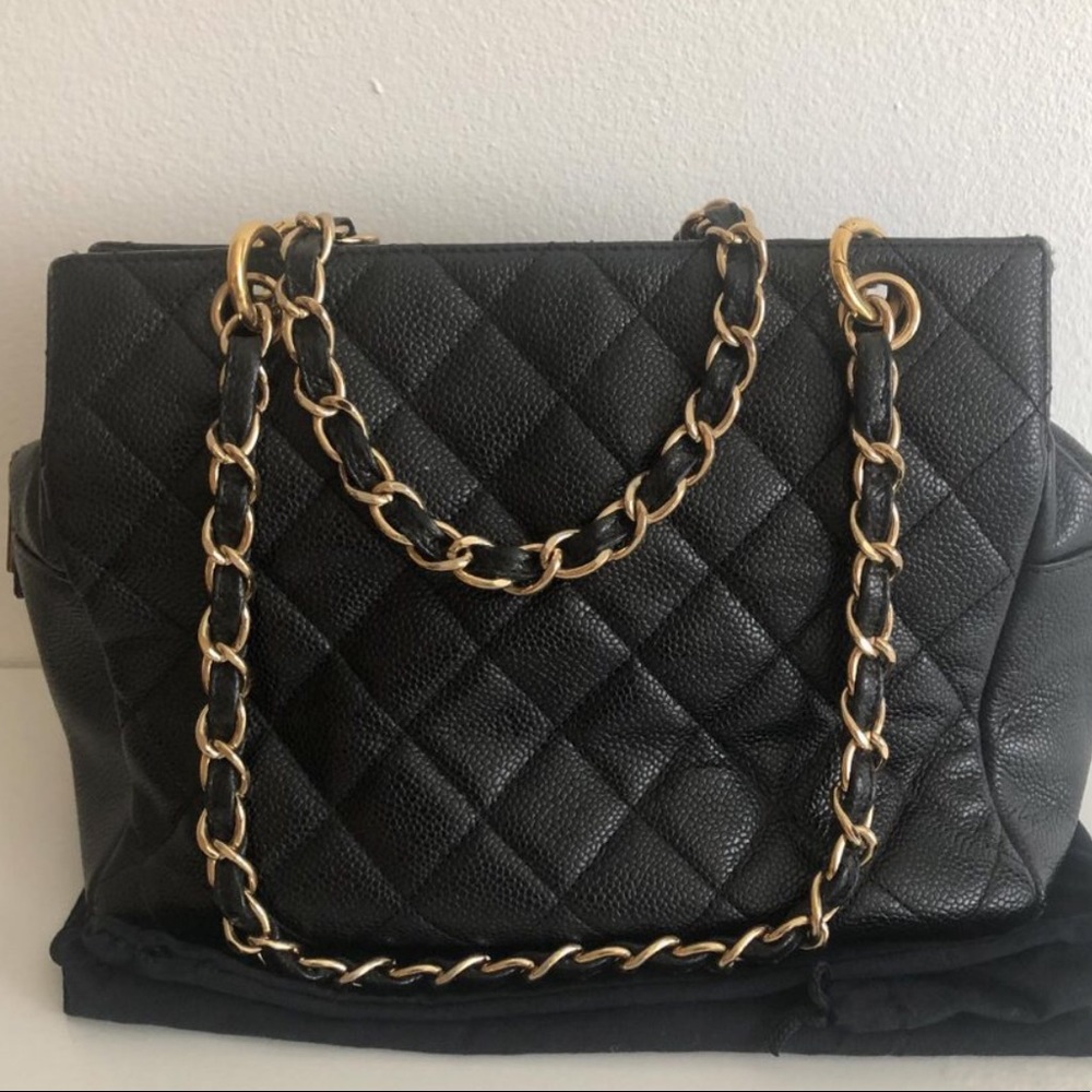 CHANEL Black Quilted Leather Bag - Picture 10 of 15